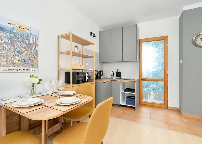 Apartament Cozy With Workspace Near The Skm Station By Renters *