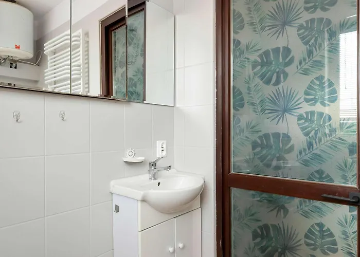 Cozy With Workspace Near The Skm Station By Renters Apartament Gdynia